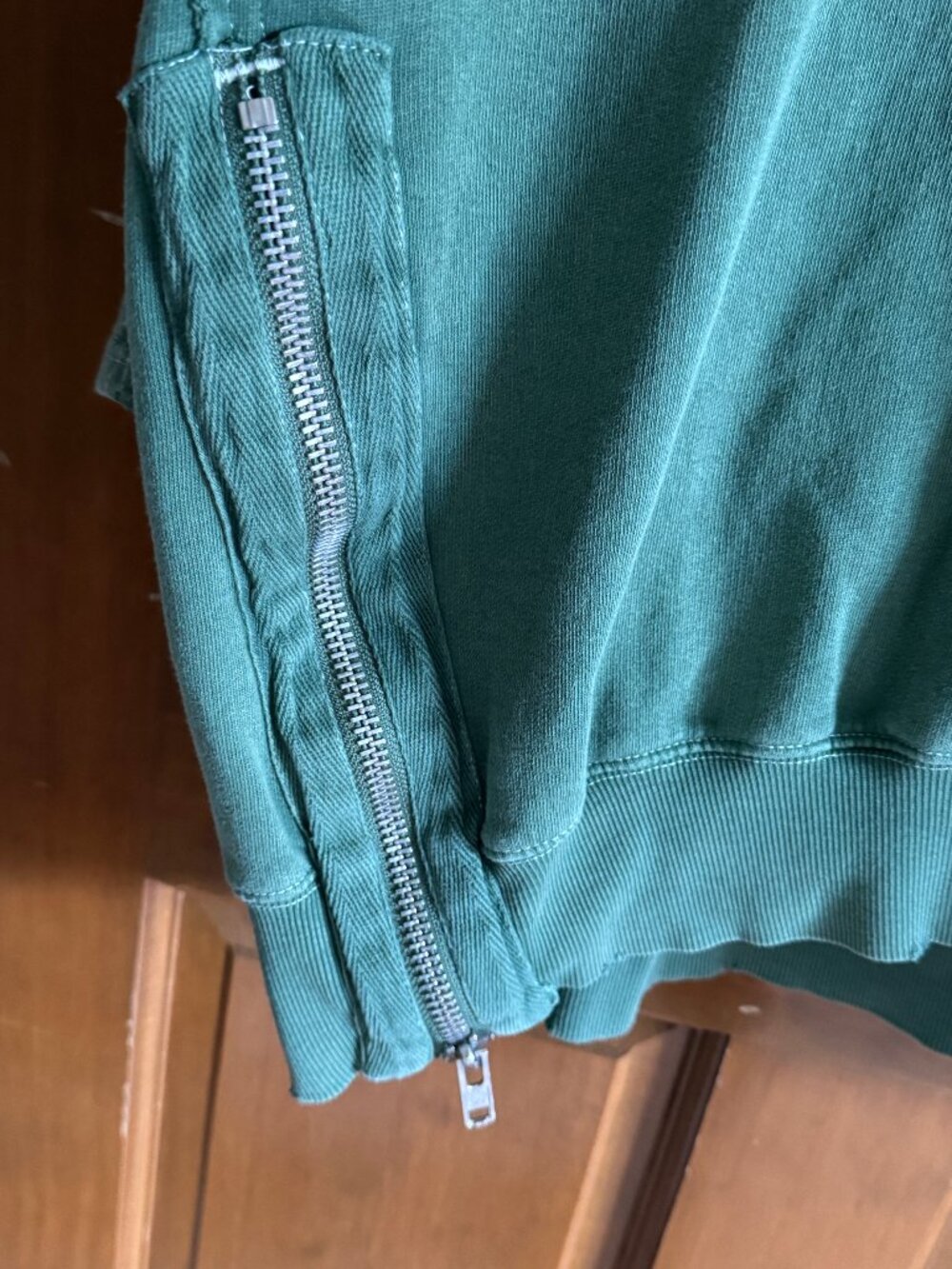 Free People Green Oversized High Low Sweatshirt Side Zip Thumb Holes - Picture 5 of 10